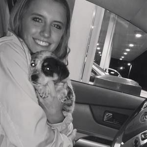 Meet your Posher, Brenna